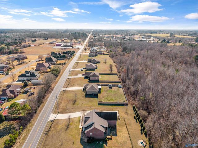 16379 Mooresville Road, Athens, AL 35613