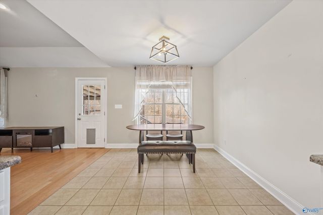 16379 Mooresville Road, Athens, AL 35613