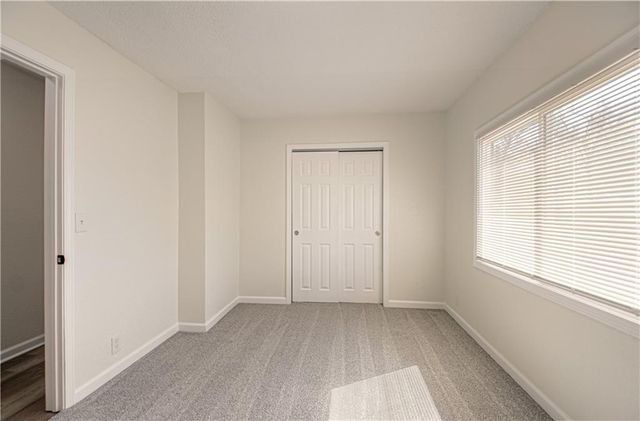 231 Springdale Avenue, Bonner Springs, KS 66012