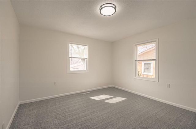 231 Springdale Avenue, Bonner Springs, KS 66012