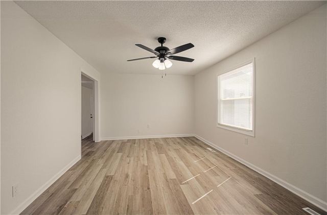 231 Springdale Avenue, Bonner Springs, KS 66012