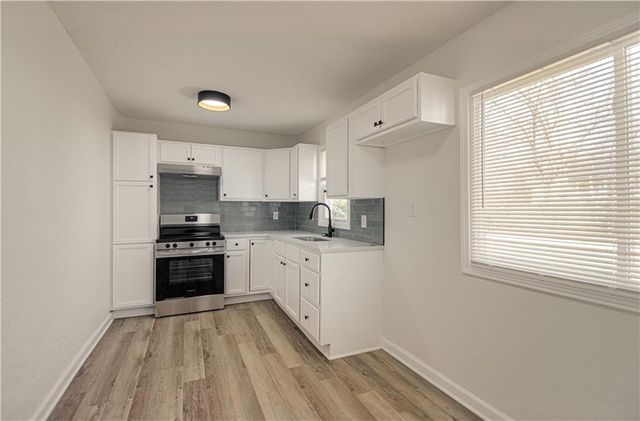 231 Springdale Avenue, Bonner Springs, KS 66012