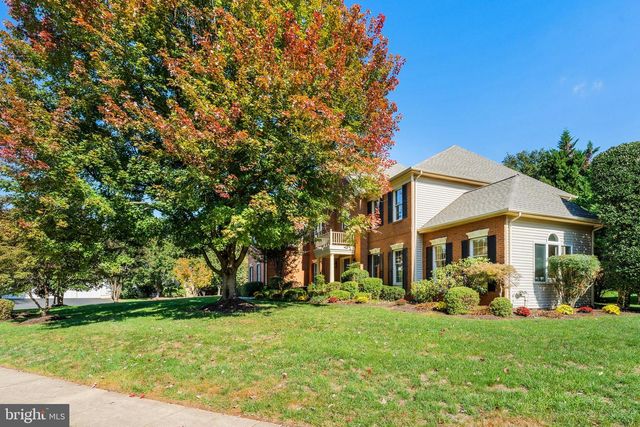 12704 AUTUMN CREST DR, Oak Hill, VA 20171