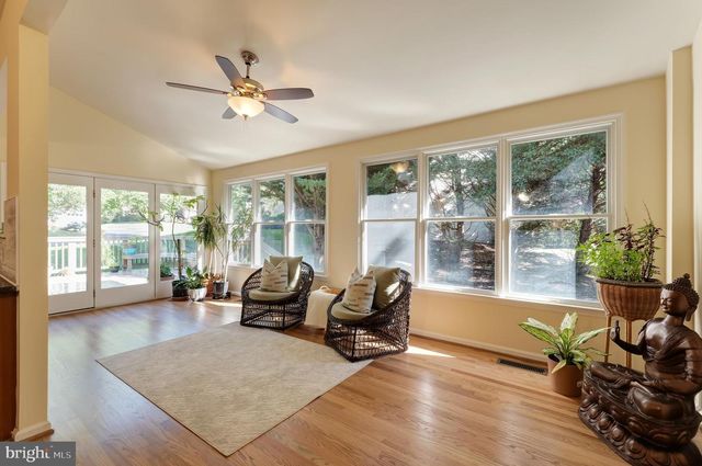 12704 AUTUMN CREST DR, Oak Hill, VA 20171