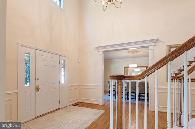 12704 AUTUMN CREST DR, Oak Hill, VA 20171