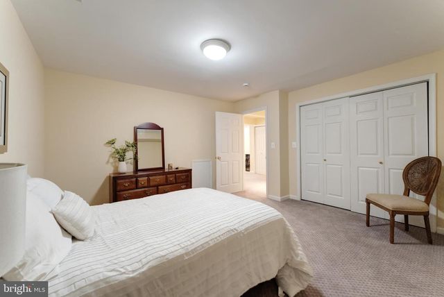 12704 AUTUMN CREST DR, Oak Hill, VA 20171