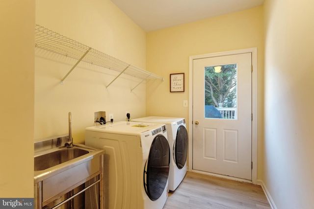 12704 AUTUMN CREST DR, Oak Hill, VA 20171