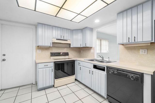 1779 NE 39th Court 1106, Pompano Beach, FL 33064