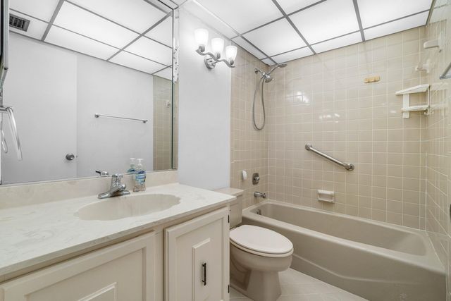 1779 NE 39th Court 1106, Pompano Beach, FL 33064
