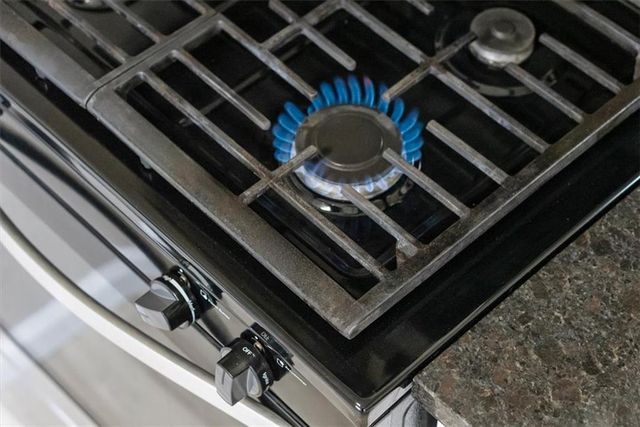 7504 E 49th Street, Kansas City, MO 64129