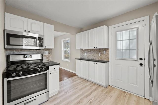 7504 E 49th Street, Kansas City, MO 64129