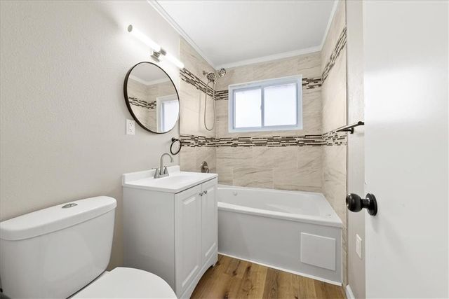 7504 E 49th Street, Kansas City, MO 64129