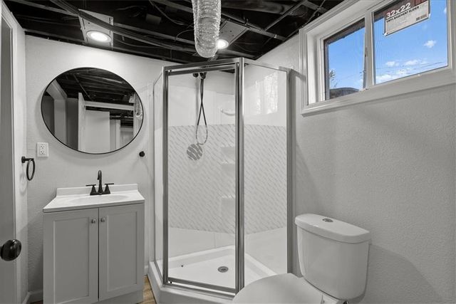 7504 E 49th Street, Kansas City, MO 64129