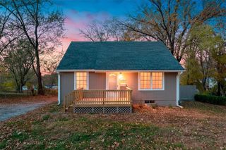 7504 E 49th Street, Kansas City, MO 64129