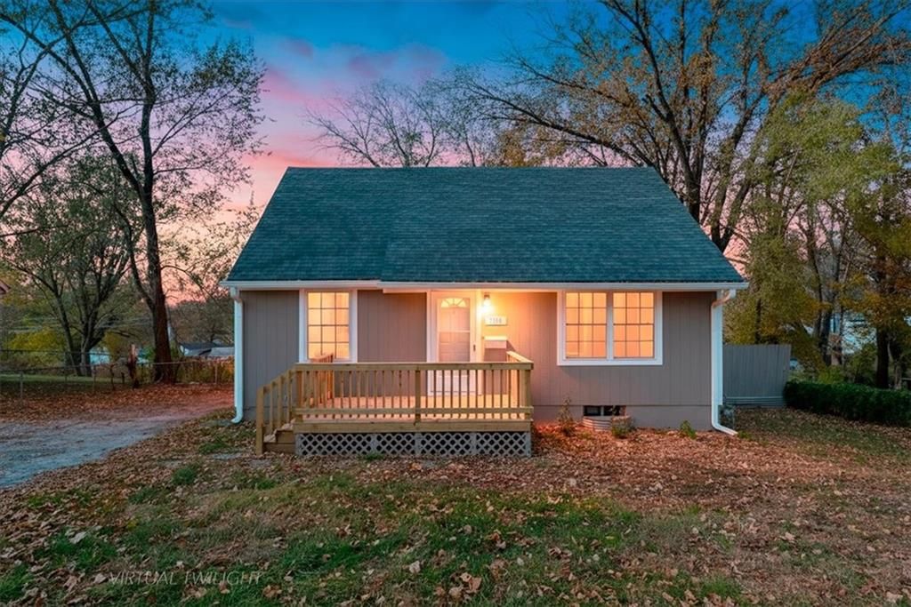 7504 E 49th Street, Kansas City, MO 64129