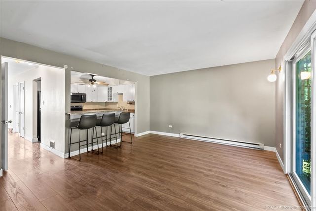 7526 S Cork Avenue 7526, Justice, IL 60458