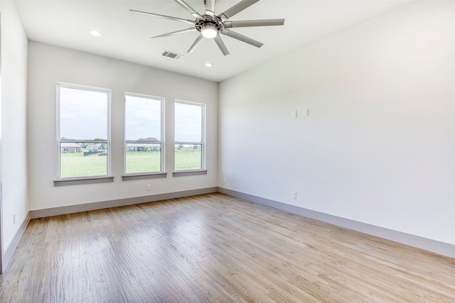 1333 Canyon Lake Road, Wills Point, TX 75169