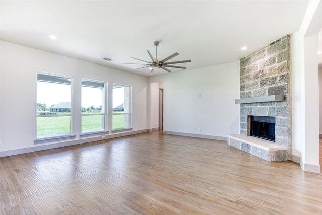 1333 Canyon Lake Road, Wills Point, TX 75169