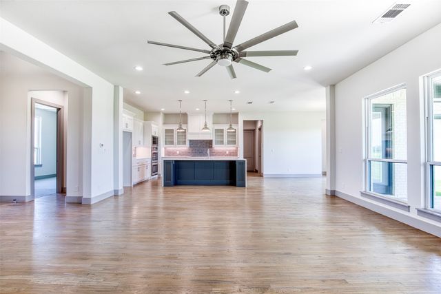 1333 Canyon Lake Road, Wills Point, TX 75169