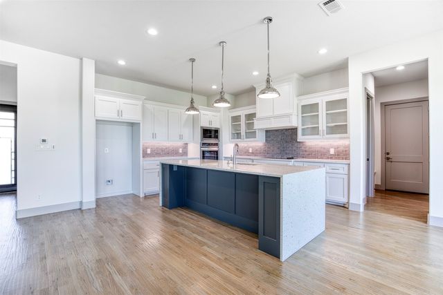 1333 Canyon Lake Road, Wills Point, TX 75169