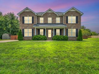 1024 Glenhurst Way, Clarksville, TN 37040