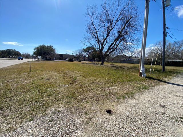 2102 6th Avenue N, Texas City, TX 77590