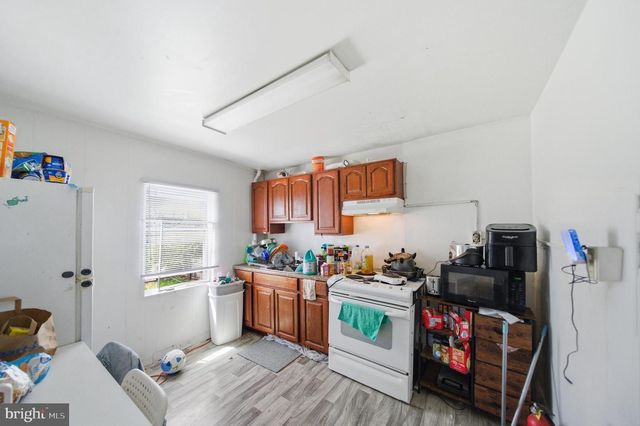 408 W AIRY ST, Norristown, PA 19401