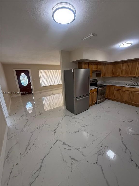 2600 NW 112th Street 1, Miami, FL 33167