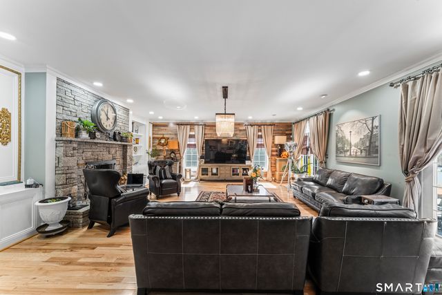 25 Peria Drive, Rocky Hill, CT 06067