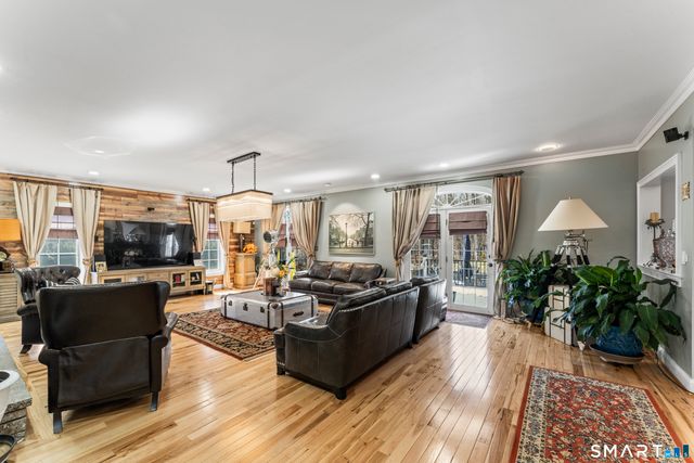 25 Peria Drive, Rocky Hill, CT 06067