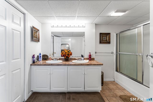 25 Peria Drive, Rocky Hill, CT 06067