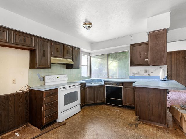 801 E Timberview Lane, Arlington, TX 76014