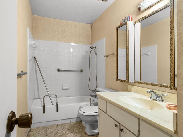 801 E Timberview Lane, Arlington, TX 76014