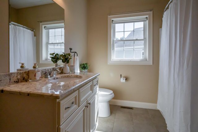 12 Torrey Pines Circle, Plaistow, NH 03865