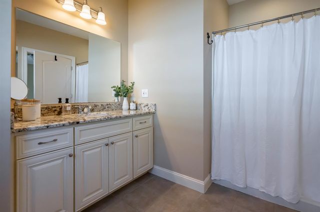 12 Torrey Pines Circle, Plaistow, NH 03865