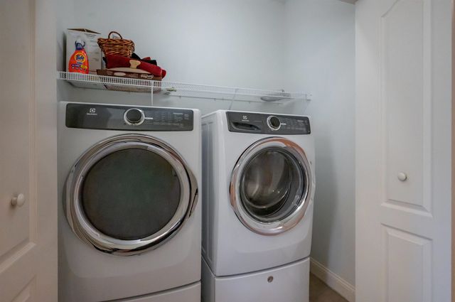 12 Torrey Pines Circle, Plaistow, NH 03865