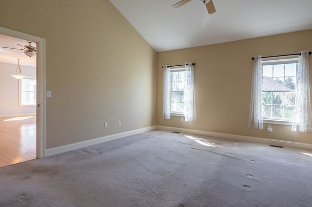 12 Torrey Pines Circle, Plaistow, NH 03865