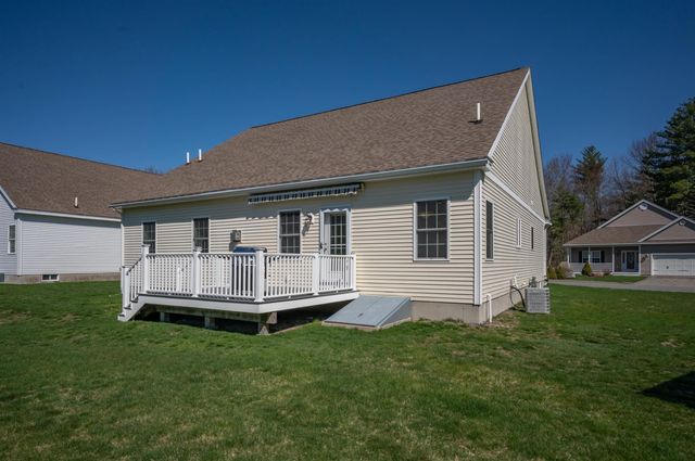 12 Torrey Pines Circle, Plaistow, NH 03865