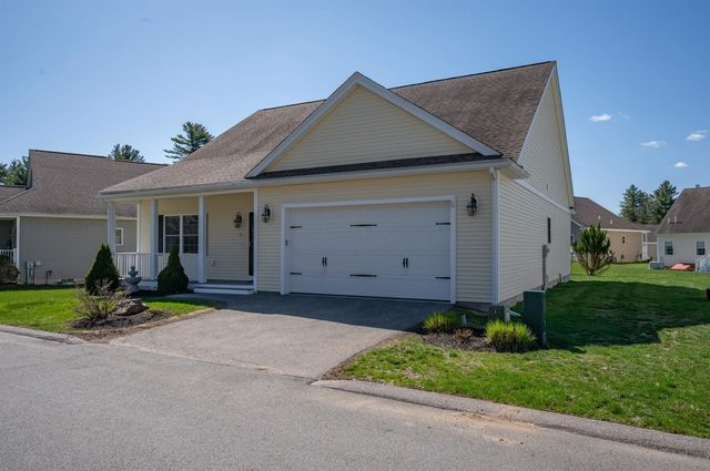 12 Torrey Pines Circle, Plaistow, NH 03865