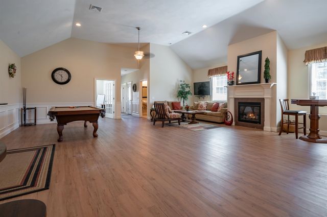 12 Torrey Pines Circle, Plaistow, NH 03865