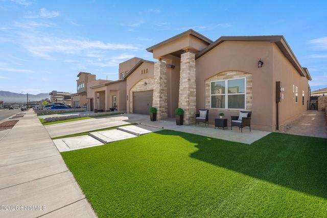 621 La Entrada Circle, Sunland Park, NM 88063