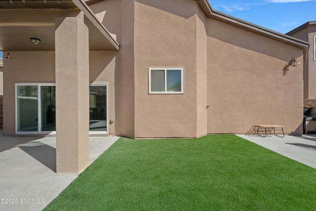 621 La Entrada Circle, Sunland Park, NM 88063