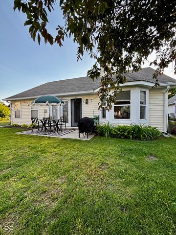 7335 Brackenwood Circle S, Indianapolis, IN 46260