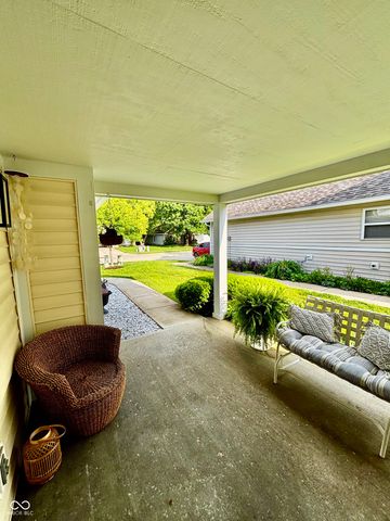 7335 Brackenwood Circle S, Indianapolis, IN 46260