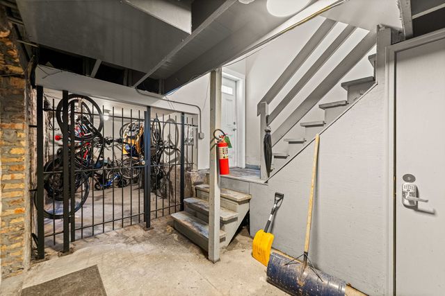 4214 N Kenmore Avenue GF, Chicago, IL 60613