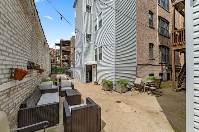 4214 N Kenmore Avenue GF, Chicago, IL 60613