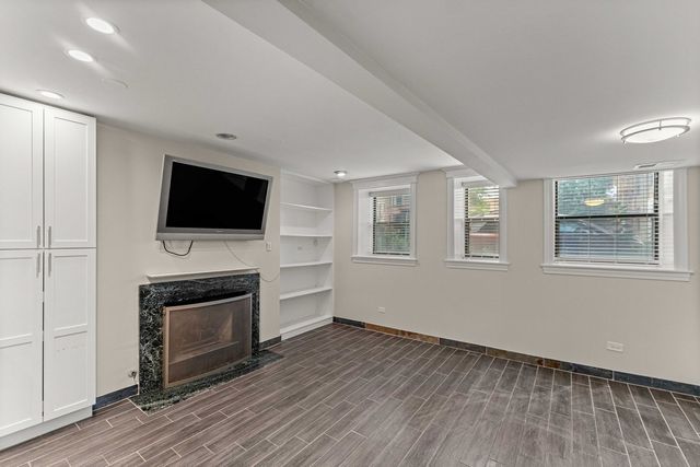 4214 N Kenmore Avenue GF, Chicago, IL 60613