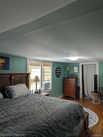 9084 Hartland Road, Tyrone Township, MI 48430