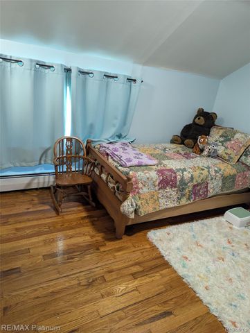 9084 Hartland Road, Tyrone Township, MI 48430