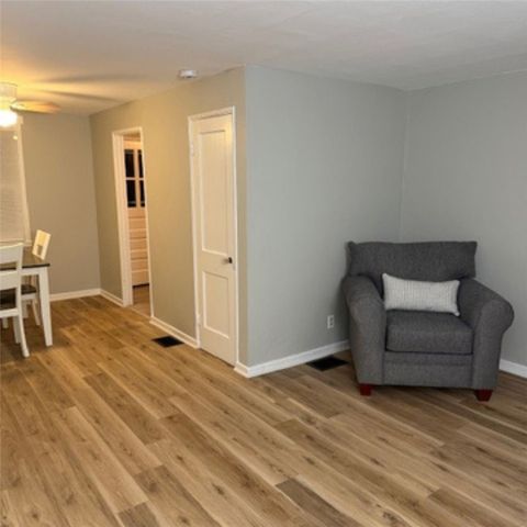 351 Boulevard Boulevard, Middletown, RI 02842